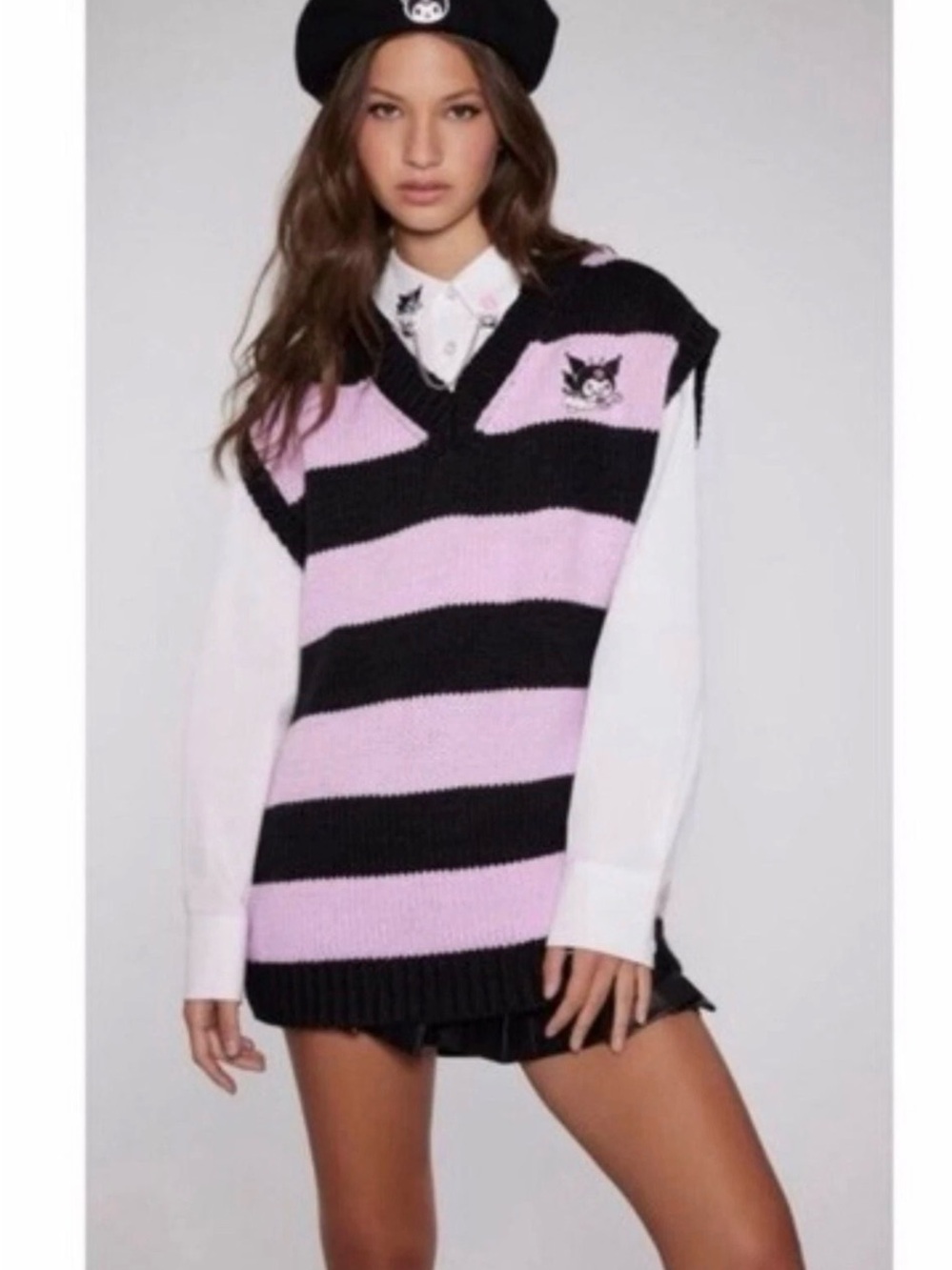 Kuromie Sanrio Black and Pink Striped V-Neck Sweater Vest- pre owned size M